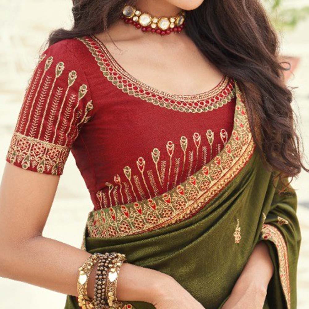 Shriya Saran's Unique And Elegant Designer Saree Blouse Designs Collections!
